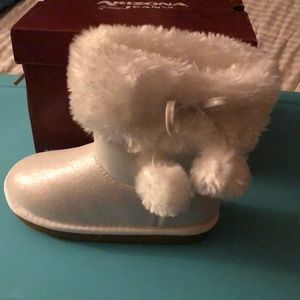 Girls white fur boots
